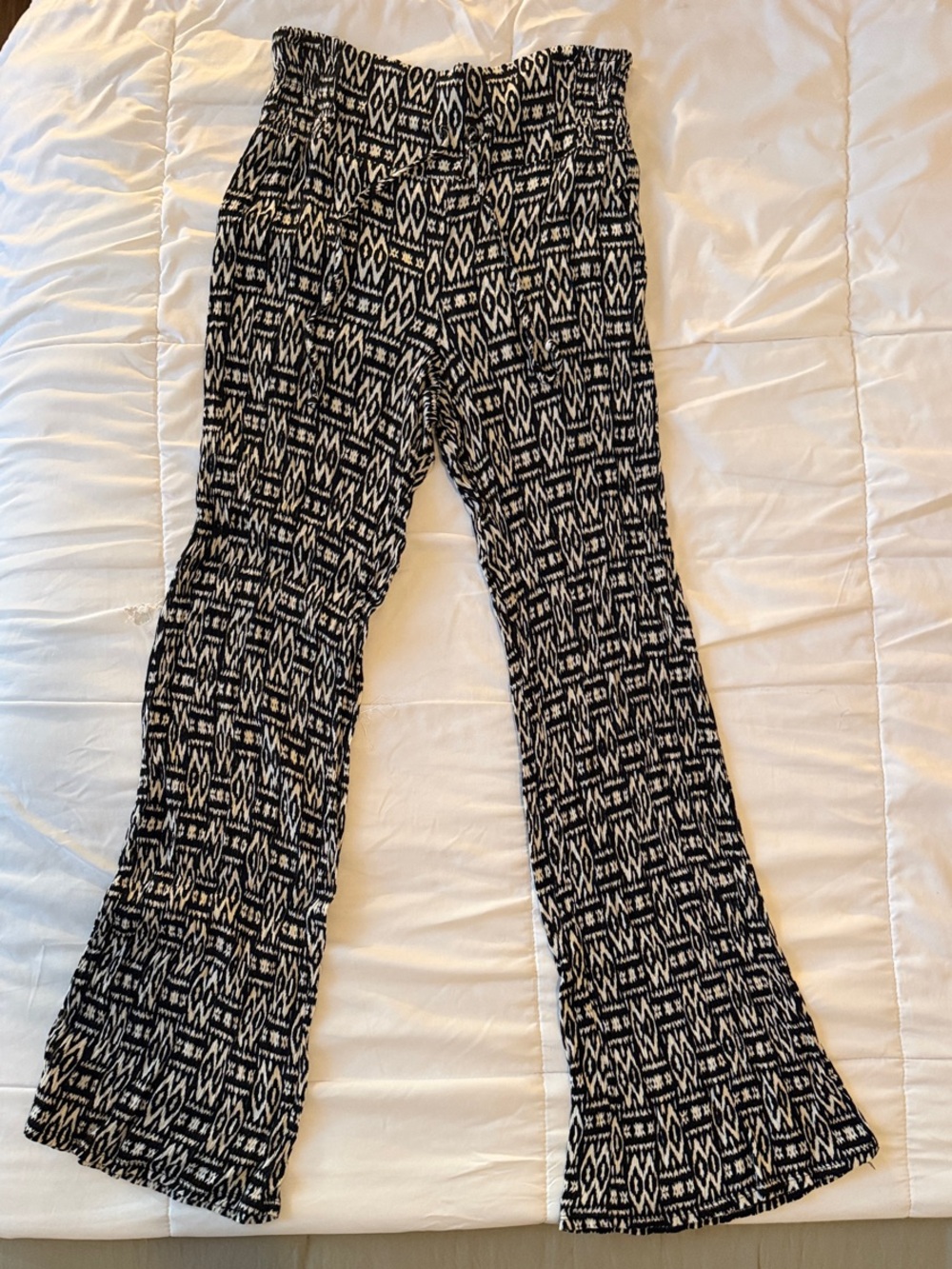 C. Wonder Black & White Geometric Wide Leg Pants